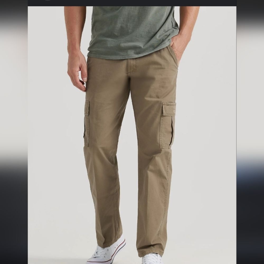 LIKE NEW Wrangler Workwear Rip Stop Cargo Pants